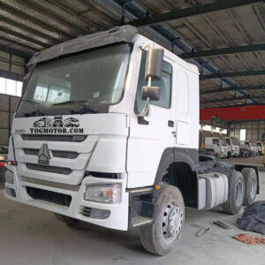 Tracteur Sinotruk Howo 6X4 375HP d’occasion, camions de tête de tracteur d’occasion 371HP à vendre